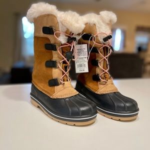 Girls winter boots..